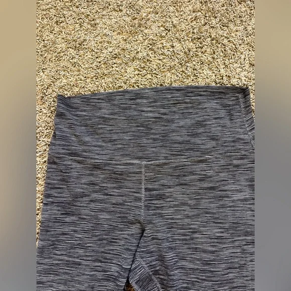 Lululemon Wunder Under Hi Rise 1/2 Train‎ Tight Women's 12 Gray Luxtreme - Picture 3 of 6